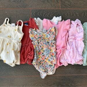 Old Navy 0-3months girls onesies